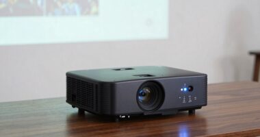 clear projector specification guide