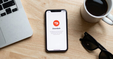 Why is Doordash not working? DoorDash down for many Sunday