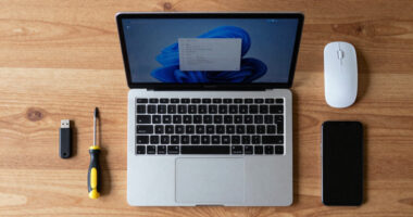 Reviving A 15-Year-old Netbook With Arch Linux